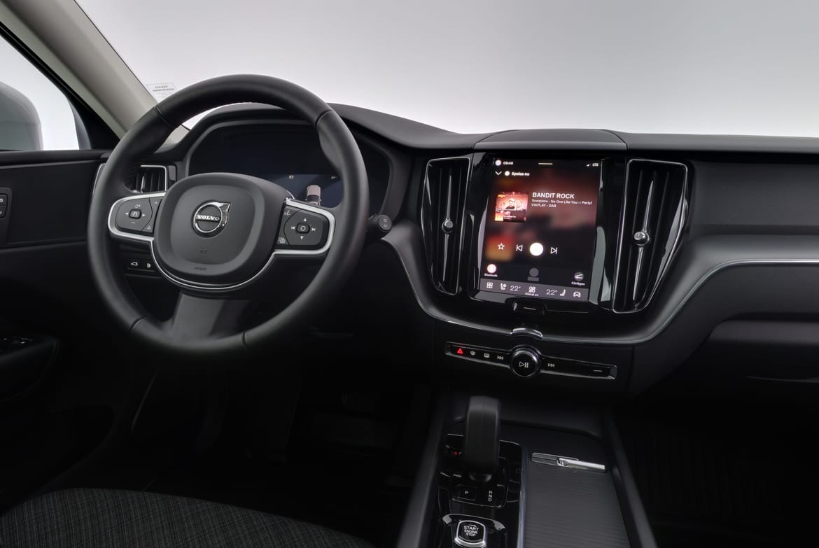 Volvo XC60 2025 - miniatyr 8
