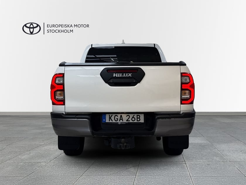 Bild 4 av Toyota Hilux Dubbelhytt 2.8 D-Cab Aut. 4WD Invincible /V-Hjul/Flaklock