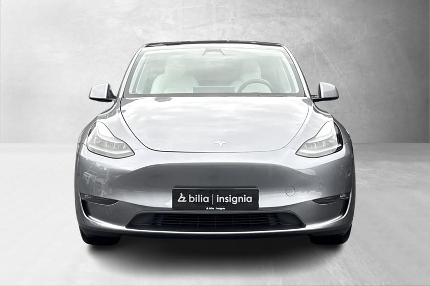 Bilde 2 av Tesla Model Y Performance AWD / H.Feste / Quicksilver / Lyst interiør