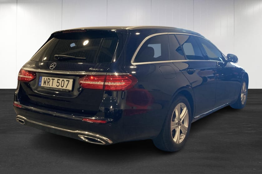 Bild 4 av Mercedes-Benz E 220 T d 4MATIC KOMBI / Drag / Värmare / 360 Kamera
