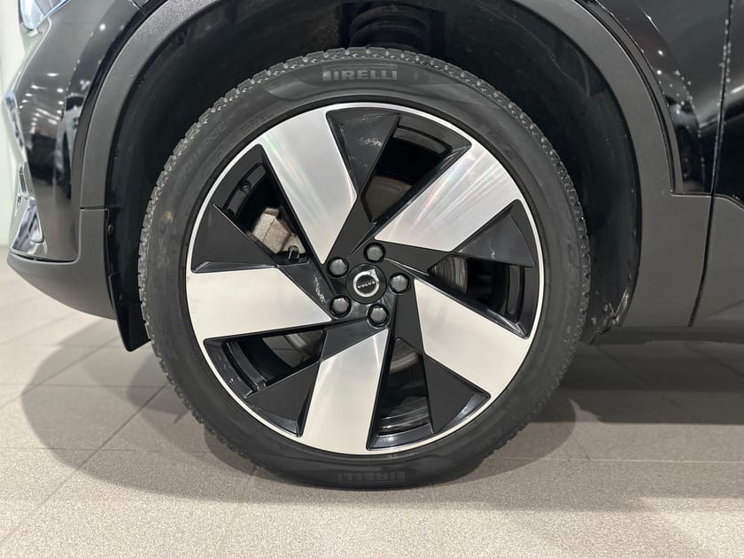 Bild 5 av Volvo C40 Recharge Plus Edition,  / Backkamera/ Panoramatak/ Dragrkok
