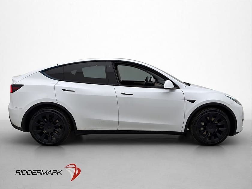 Bild 5 av Tesla Model Y Standard Range RWD MOMS En-Brukare Dragkrok