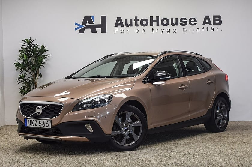 Bild 1 av Volvo V40 Cross Country T4 AWD Polestar 213HK Summum Bränslevärmare Drag Skinn
