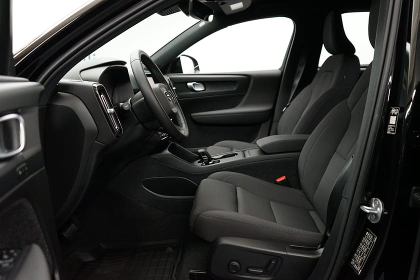 Bild 5 av Volvo EX40 Single Motor Extended Range ExtendedRange Plus SE, Baklucka elmanövrerad, Förarstol elmanövrerad