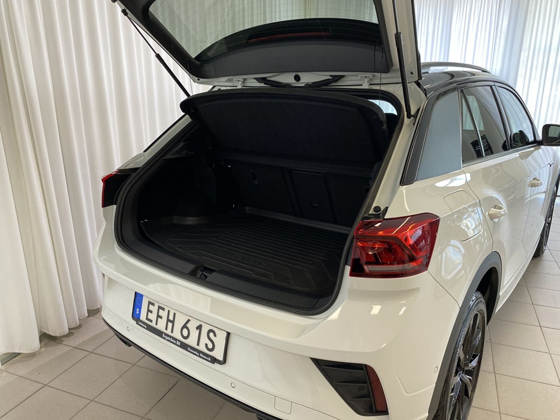 Volkswagen T-Roc 1.5 TSI ACT OPF 2023, photo 4/10