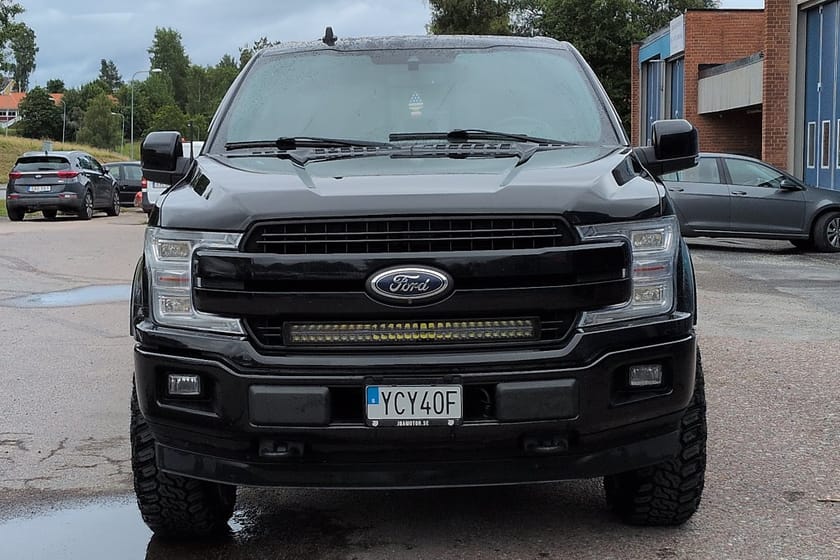 Bild 3 av Ford F-150 SuperCrew 5.0L V8 Flaklock Ledramp AT-däck Moms