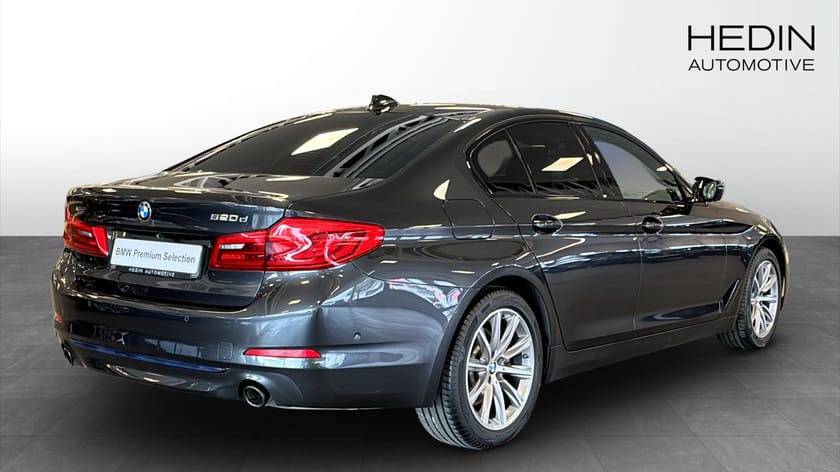 Bild 2 av BMW 520d xDrive Sedan Sport Line Drag Kupévärmare Backkamera Rattvärme