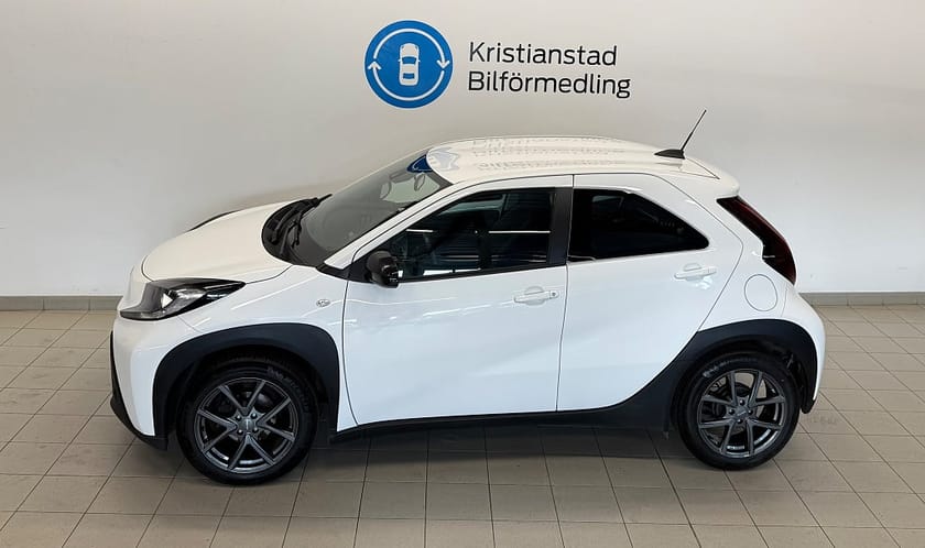 Bild 4 av Toyota Aygo X 1.0 VVT-i Play Backkamera