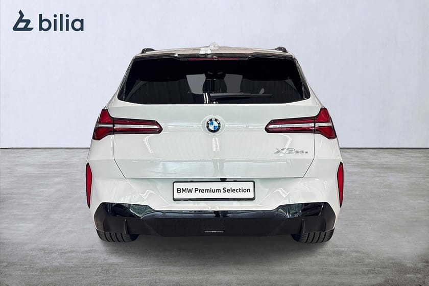 Bild 4 av BMW X3 30e xDrive M-Sport| Panorama | H&K | Drag | Aktiv farth