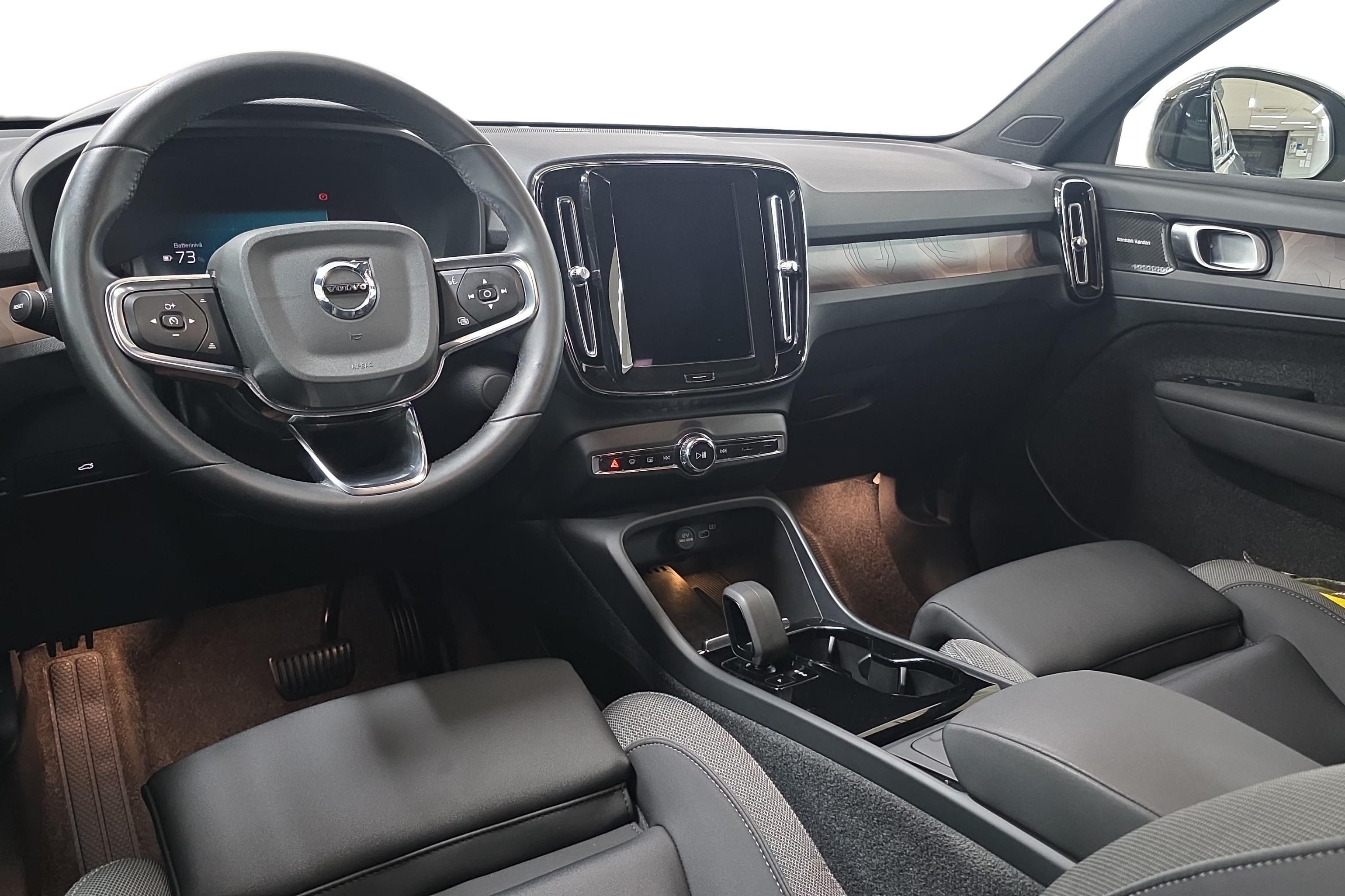 Volvo C40 Recharge Twin, 408hp, 2024