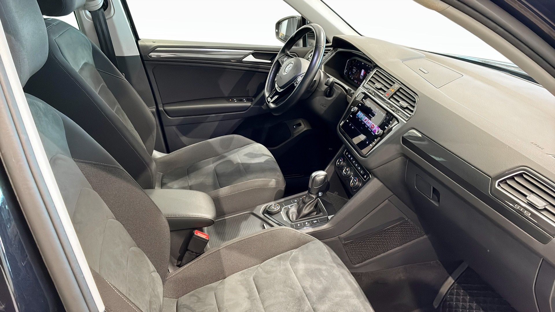 Volkswagen Tiguan 2020, bild 7/10