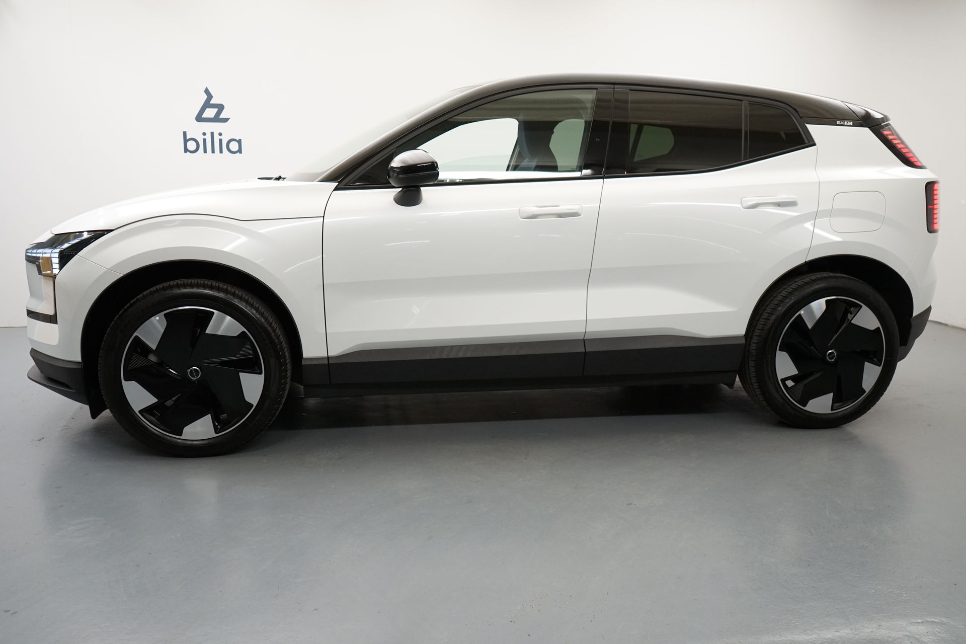 Volvo EX30 2025, bild 2/10