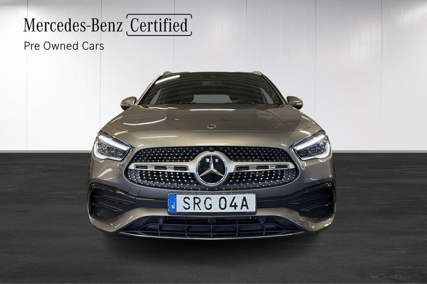 Bild 2 av Mercedes-Benz GLA 250 e Moms | AMG Line | Panorama | MULTIBEAM LED