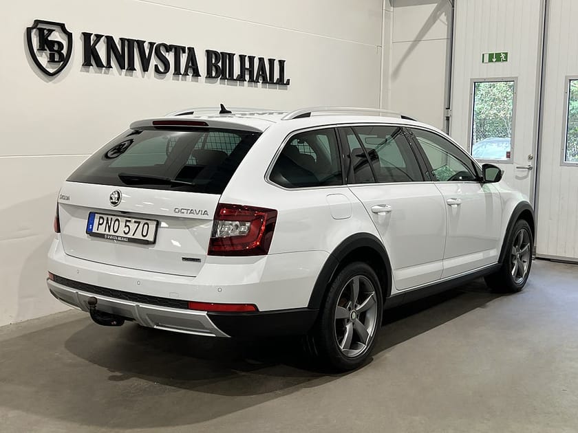 Bild 4 av Škoda Octavia Scout Skoda 2.0 TDI 4x4 Premium Cockpit Canton Drag 184hk