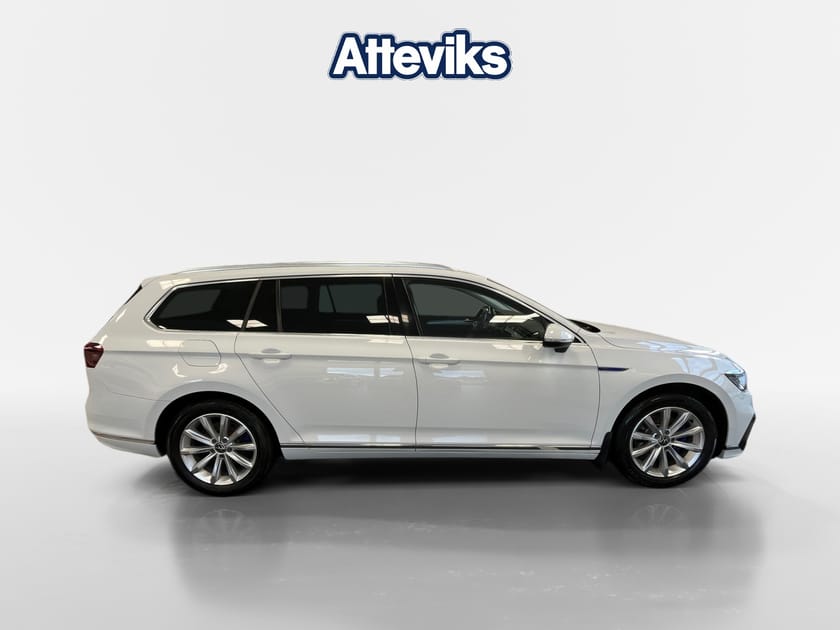 Bild 2 av Volkswagen Passat Sportscombi GTE 1.4 TSI 218hk *Hybrid*