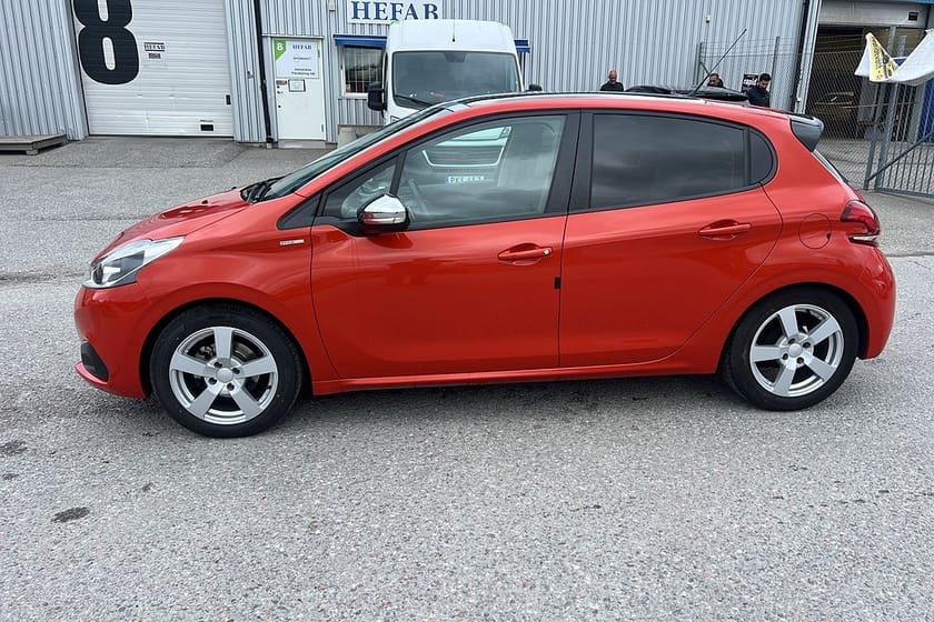 Bild 2 av Peugeot 208 5-dörrar 1.2 PureTech 82 Style Aut