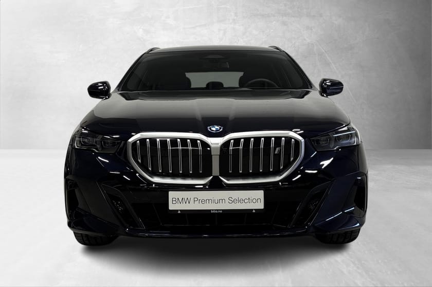 Bilde 2 av BMW i5 xDrive40 Touring Touring, FullyCharged, B&W, Panorama, Krok