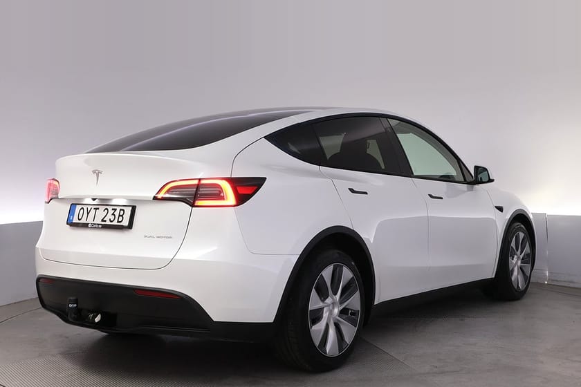 Bild 5 av Tesla Model Y Long Range AWD Autopilot Pano Drag