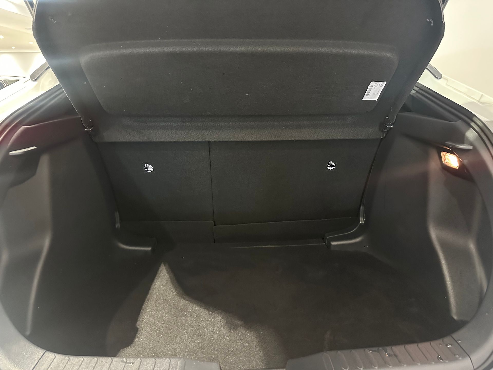 Toyota C-HR 2025, bild 6/10