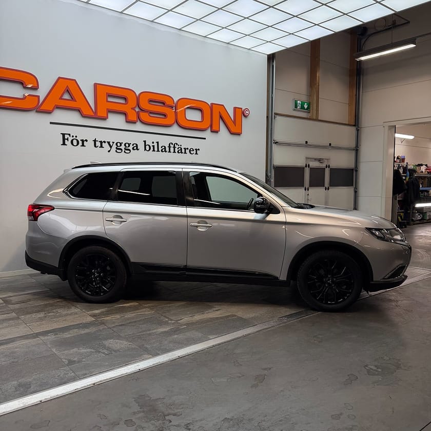 Bild 3 av Mitsubishi Outlander 2.0 4WD CVT Onyx 7-sits Taklucka 360° Dragkrok