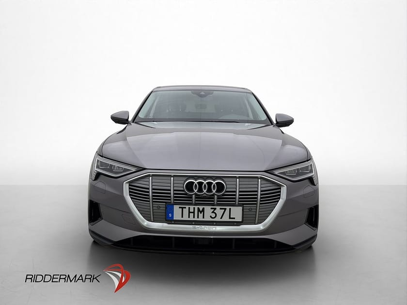 Bild 3 av Audi e-tron 55 quattro Drag 360° Skinn Cockpit Navi Adaptiv