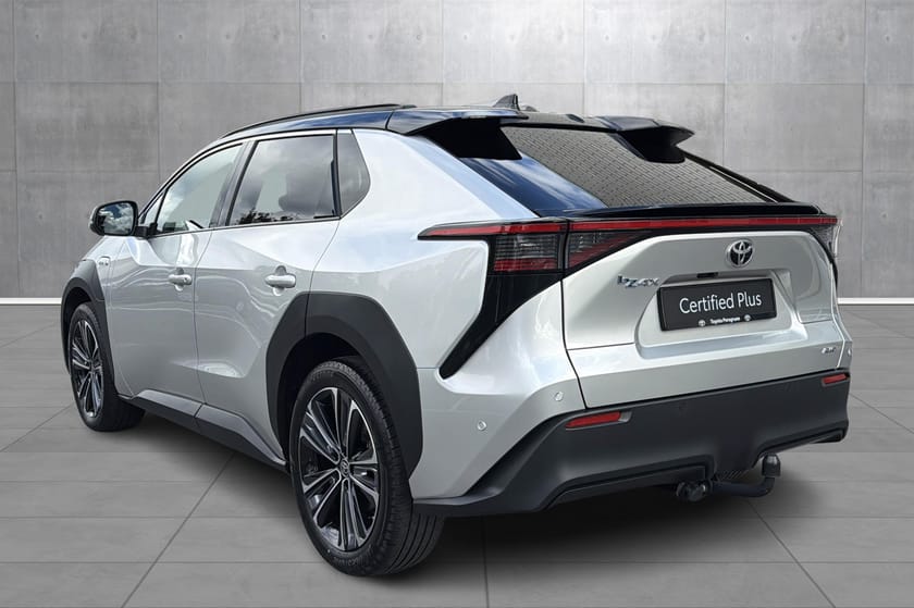 Bilde 3 av Toyota bZ4X 71.4 kWh AWD Executive Bi-tone JBL Panorama Glasstak