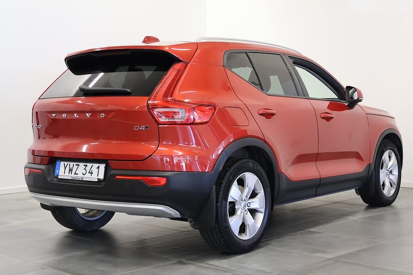 Bild 2 av Volvo XC40 D4 AWD Momentum Pro / Kamrem Bytt / V-Hjul / Drag /Värm