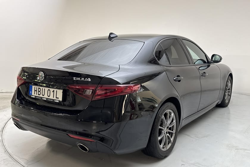 Bild 3 av Alfa Romeo Giulia 2.0 (200hk) Backkamera