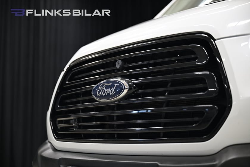 Bild 3 av Ford Transit 350 Chassi Dubbelhytt