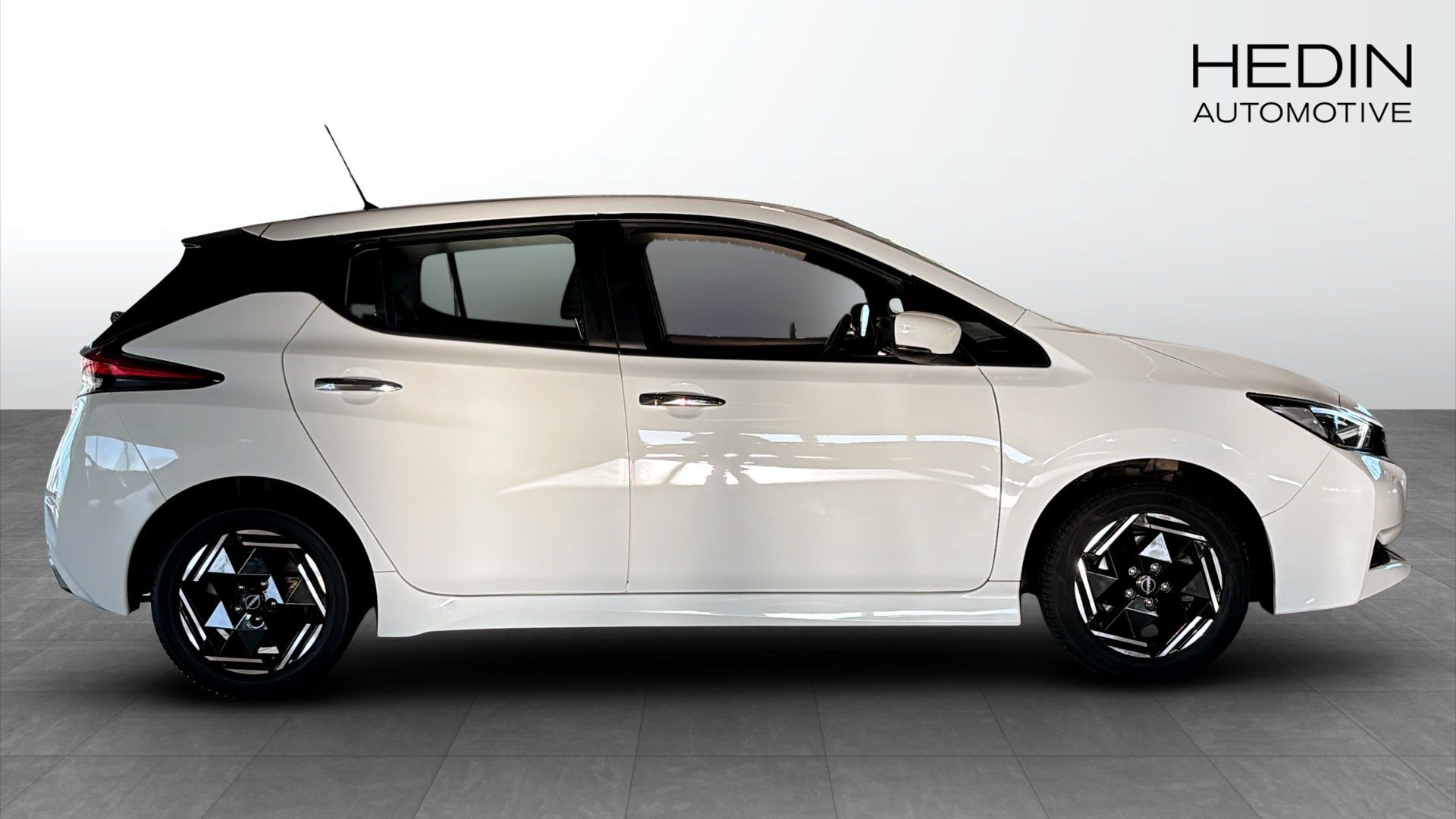 Nissan Leaf ACENTA 39 KWH 2023, photo 6/10