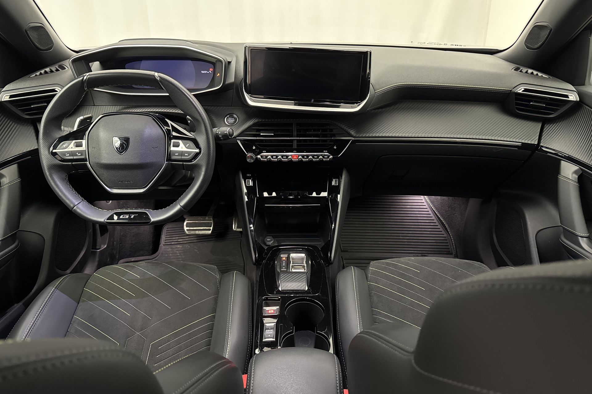 Peugeot 2008 1.2 PureTech 130 2024, bild 7/10