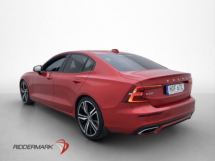 Bild 5 av Volvo S60 T5 250hk R-Design Pano H/K 360° Värm VoC HuD BLIS