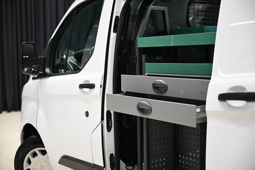 Bild 4 av Ford Transit Custom 290 130HK L2 Servicebil|Dubbeldörr|Inredd|NyKamrem