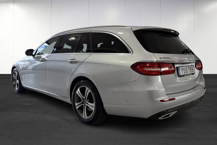 Bild 3 av Mercedes-Benz E 200 T d Avantgarde / Drag / Värmare