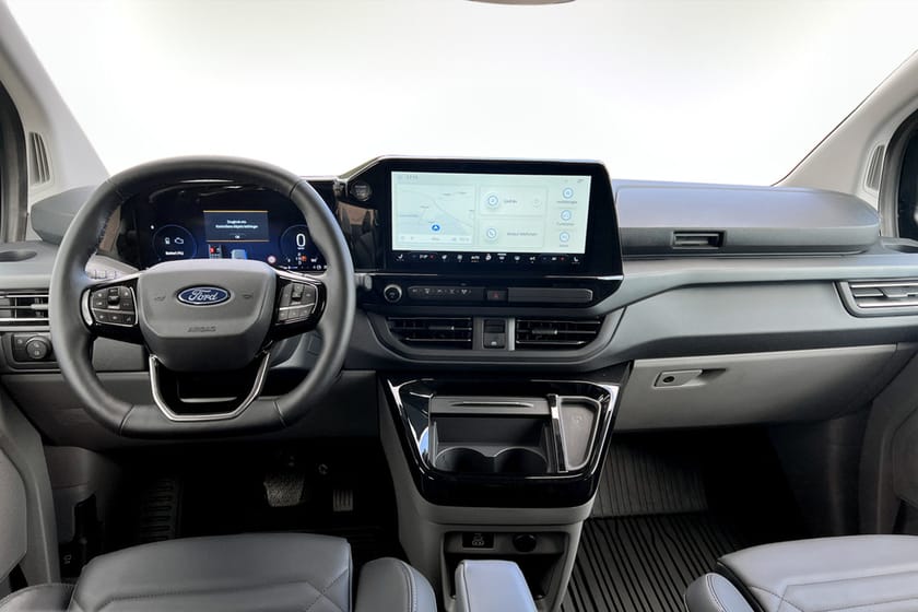 Bild 4 av Ford Tourneo Custom 340 Plug-in Hybrid Titanium X 340L LWB 2.5L PHEV 227hk CVT AT FWD Bensin