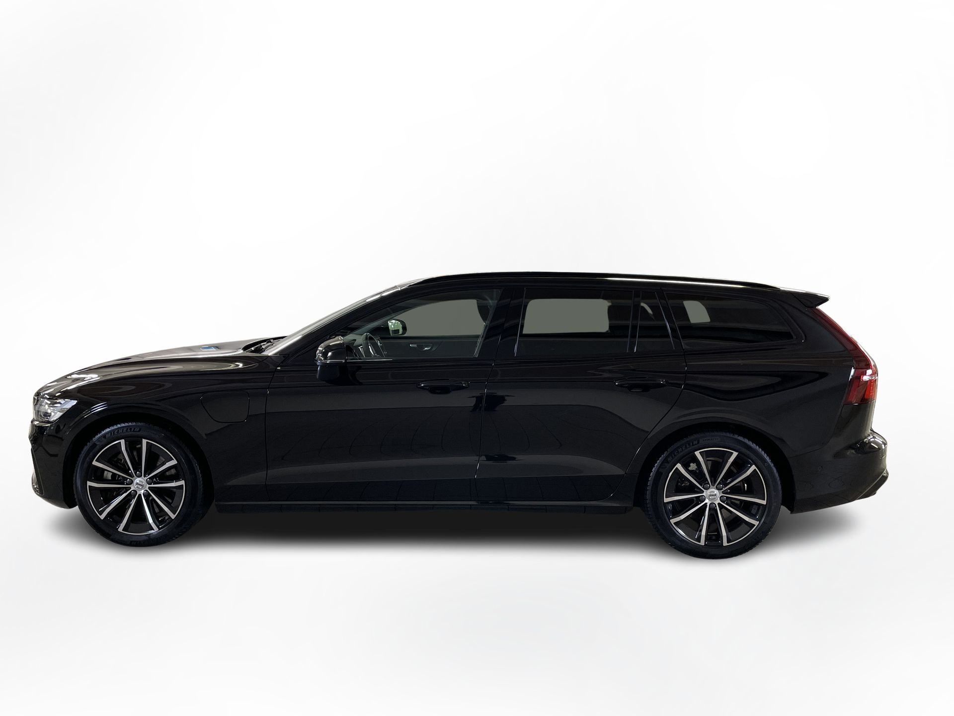 Volvo V60 T6 Plus Dark Nordic Edition 2026, bild 2/10