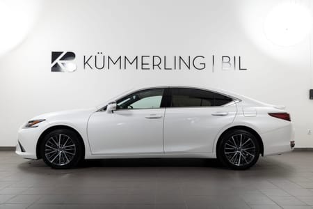Lexus ES 300h 2.5 E-CVT 218hk Moms/Glastak/Elstolar/läder