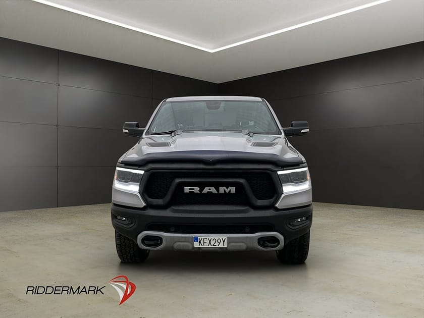 Bild 5 av RAM 1500 Crew Cab Dodge Rebel 5.7 4x4 Drag Luft Skinn H/K Pano Diff MOMS