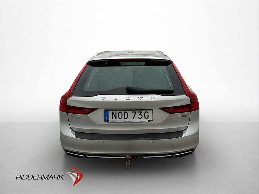 Bild 5 av Volvo V90 T8 TwEn AWD Momentum VOC P-Värm B-Kamera Drag Navi