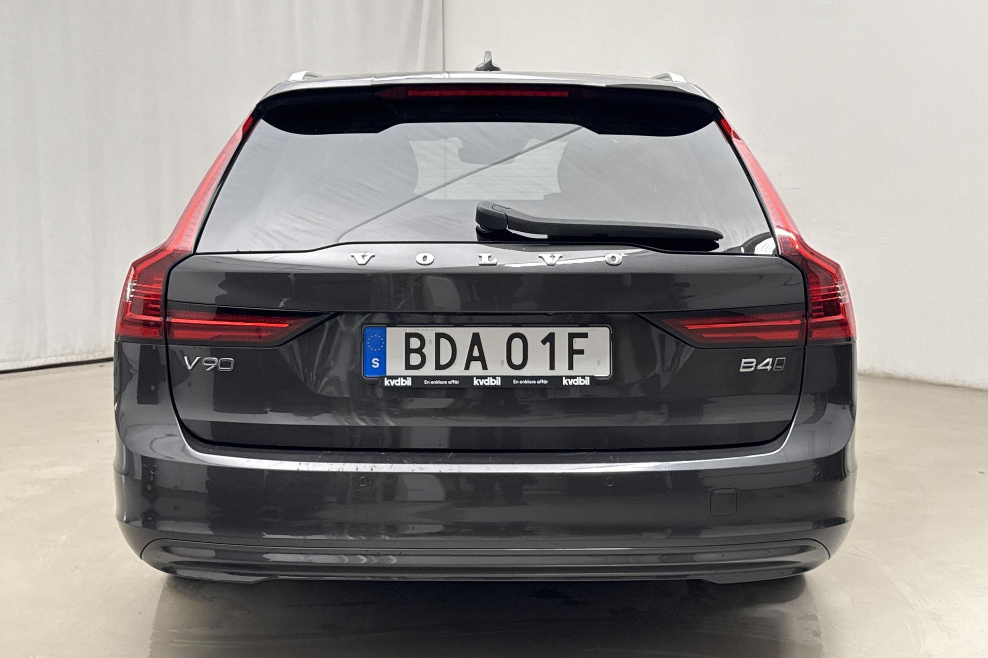 Volvo V90 B4 AWD 2021, photo 6/10