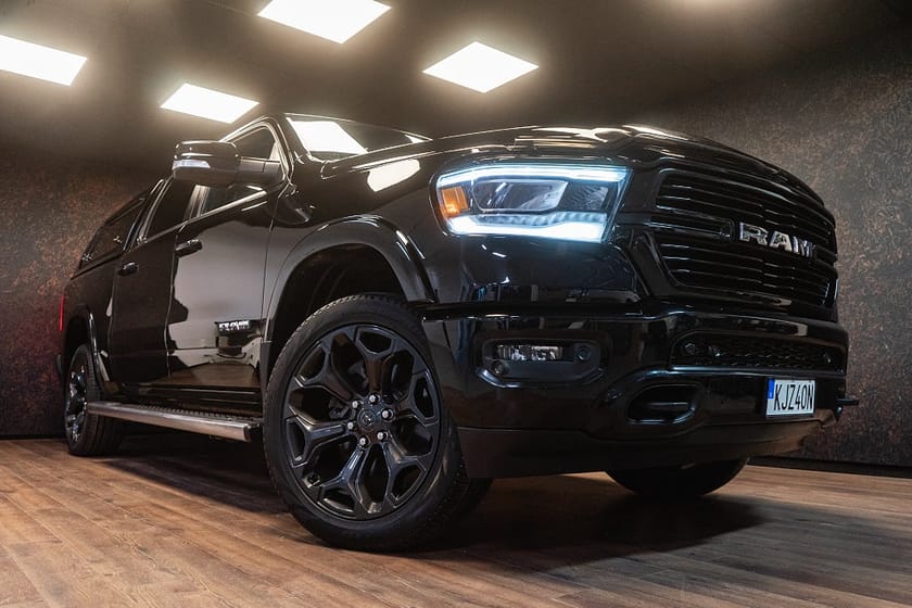 Bild 3 av RAM 1500 Crew Cab Dodge 5.7 V8 Laramie Sport | MOMS | SE SPEC | Kåpa | 4909kr/m
