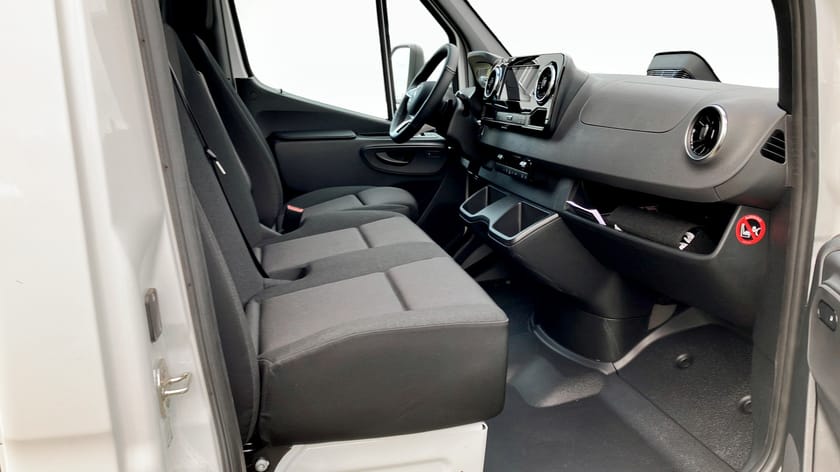 Bild 3 av Mercedes-Benz eSprinter 414 Chassi 81 kWh EH | Lagerbil