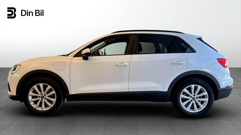Bild 2 av Audi Q3 45 TFSI e Proline 245hk Drag/värmare