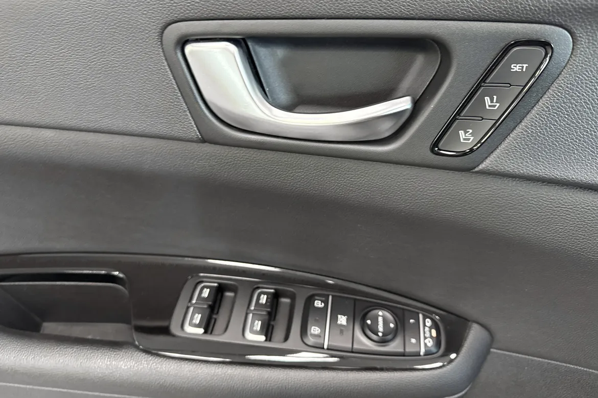 picture of a car