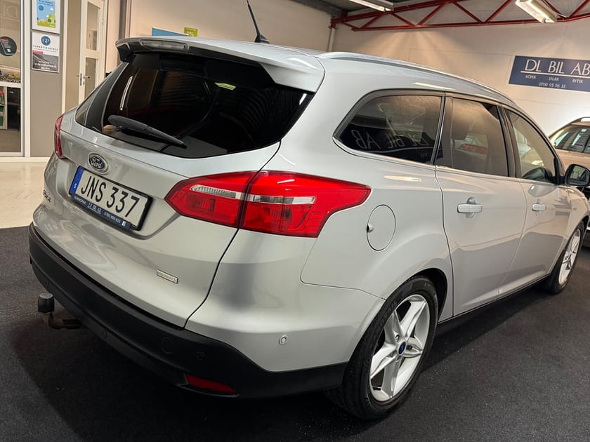 Bild 3 av Ford Focus Kombi 1.0 EcoBoost SelectShift Titanium Euro 6