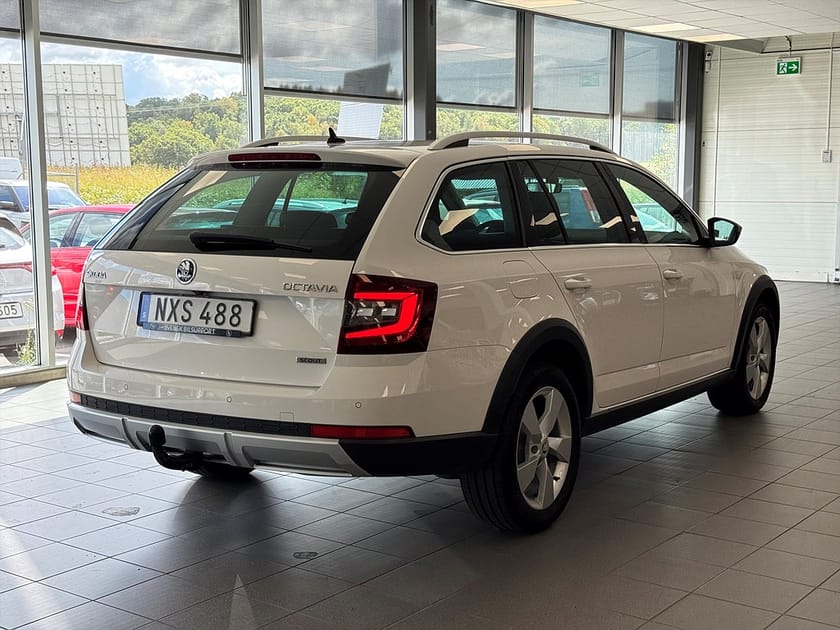 Bild 3 av Škoda Octavia Scout 2.0 TDI 4x4 Kamera Drag Värmare
