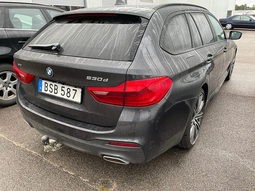 Bild 3 av BMW 530d xDrive Touring M-SPORT 265HK 4x4 Läder Panorama