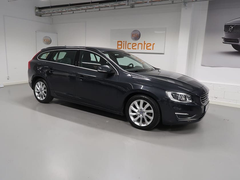 Bild 4 av Volvo V60 D4 V-Däck ingår Drag-Värmare-Rattvärme-FartH-Bluetooth-