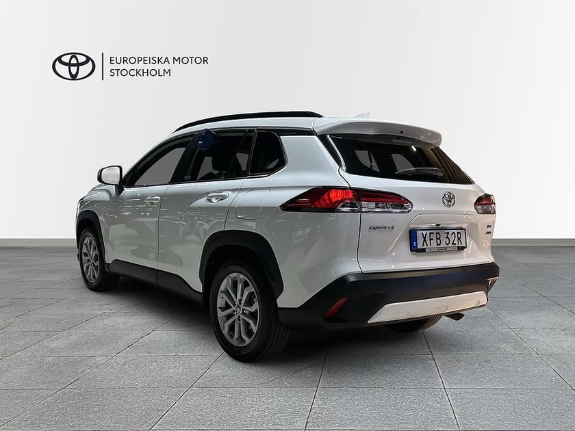 Bild 2 av Toyota Corolla Cross Hybrid AWD-i 2,0 ACTIVE PLUS VINTERHJUL P-SENSORER
