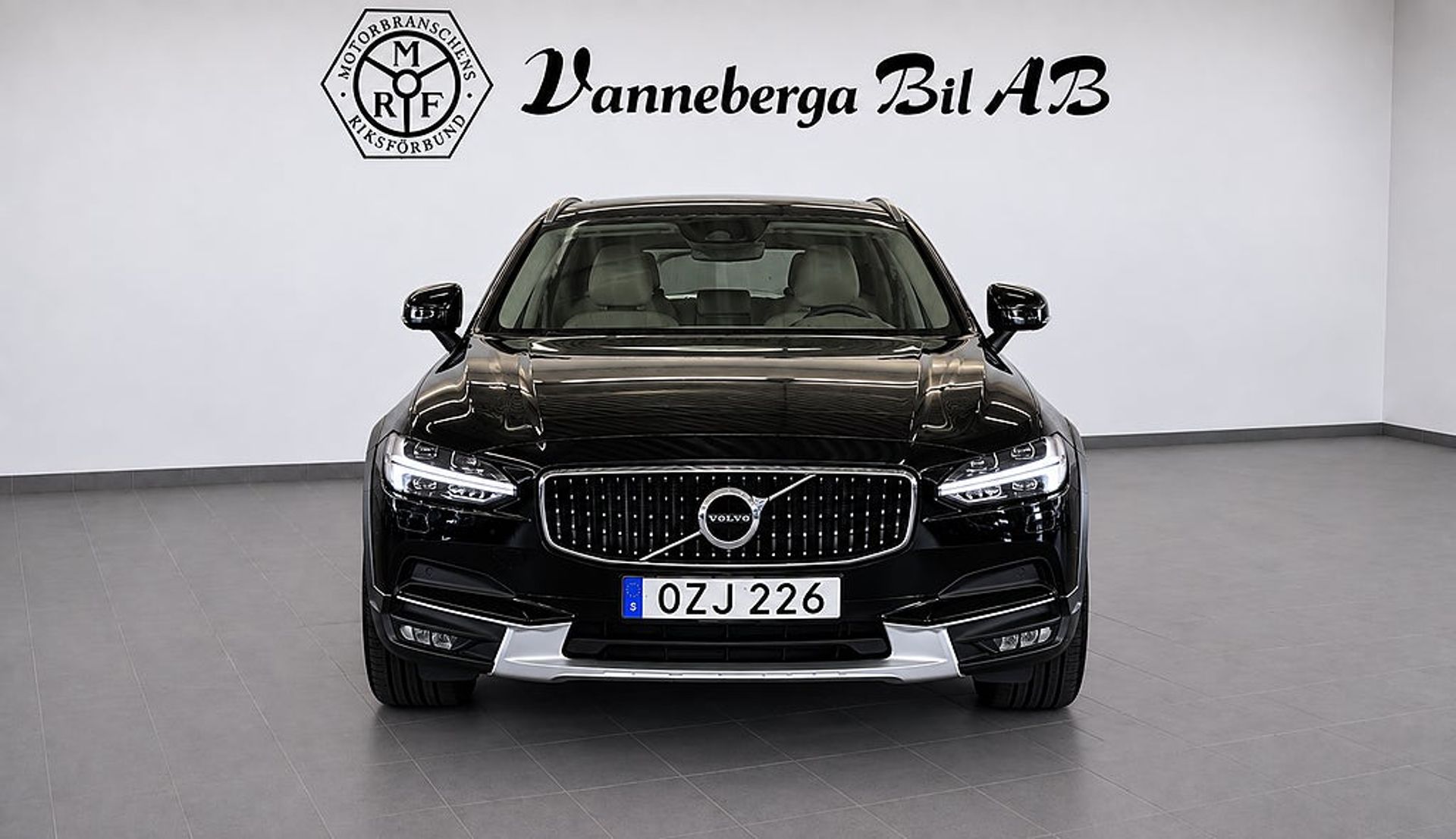 Volvo V90 Cross Country 2018, kuva 2/7